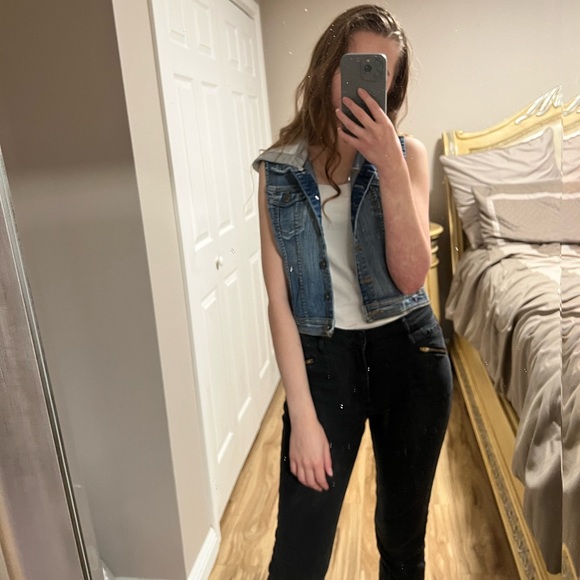 Chiqle Denim Architect Denim Vest With Unattachable Hood - Picture 5 of 8